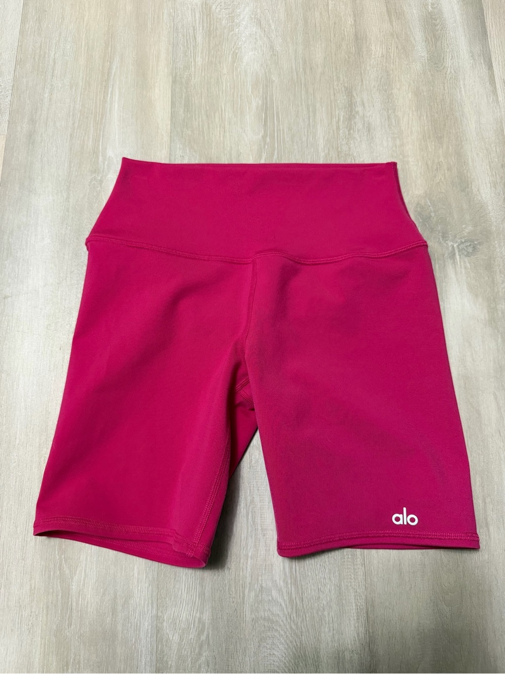 ALO YOGA BIKER SHORTS